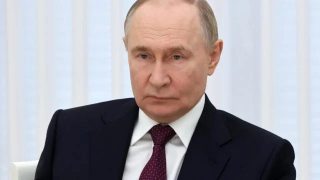 Putin dice que los ataques de EU contra Irán están empujando al mundo hacia un gran peligro
